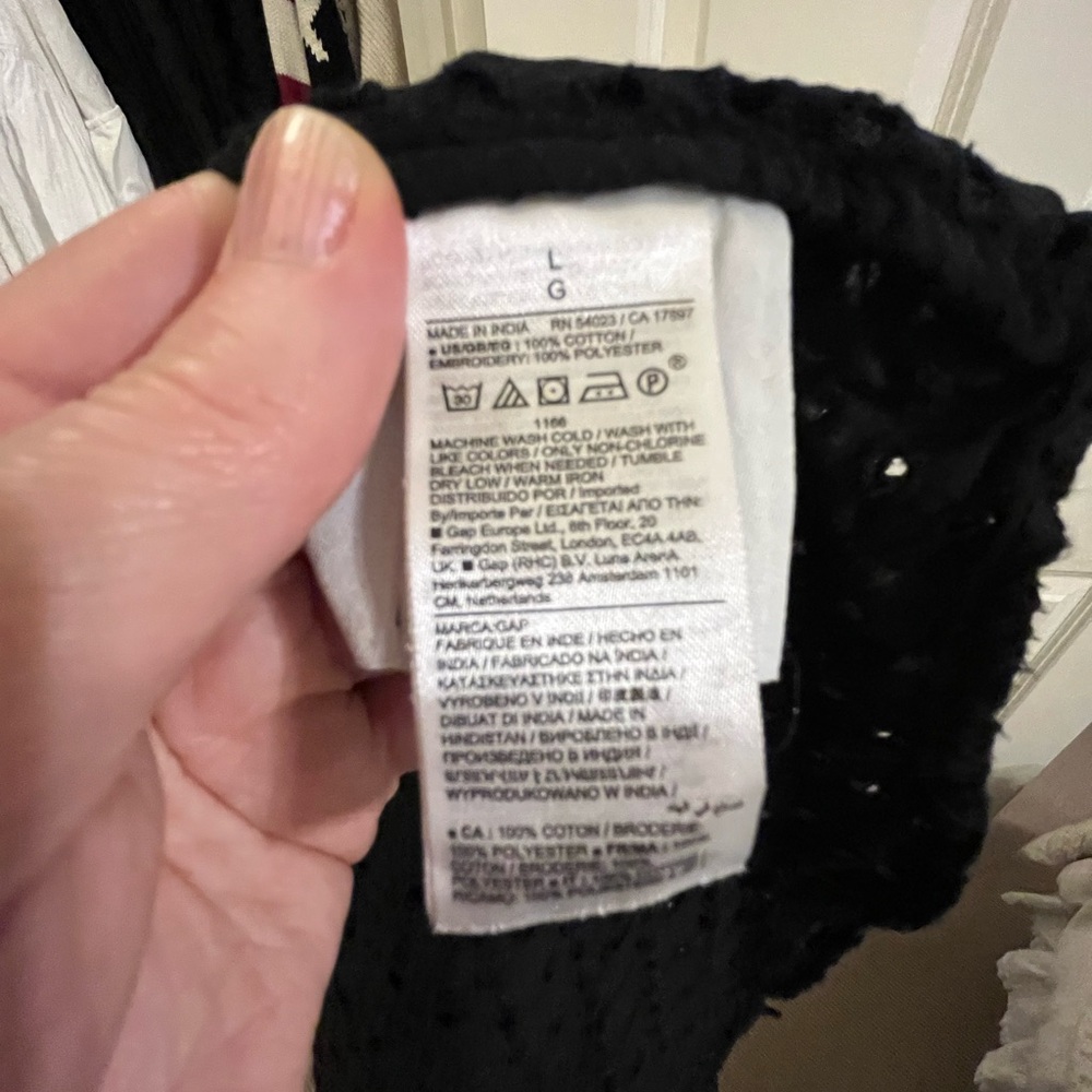 Gap Black Eyelet Button Down Shirt - image 5